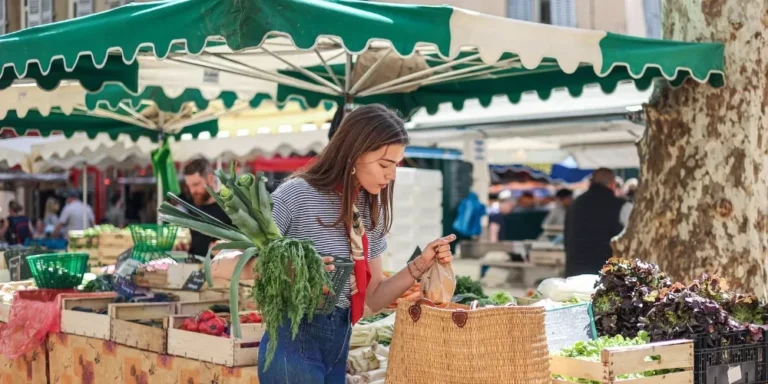 Stainless Steel Water Bottle Insulated For Keeping Drinks Cold Long
