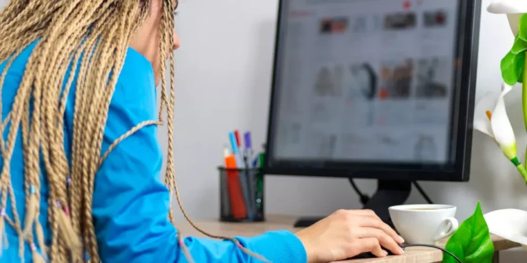 Portable Mini Fan Usb Rechargeable For Office Or Travel