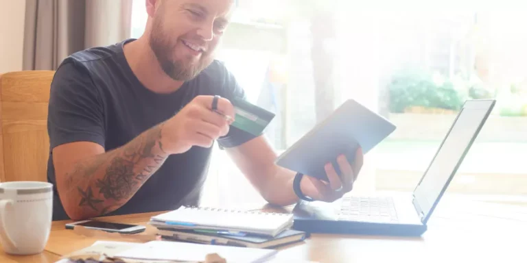 Rechargeable Table Lamp For Students Studying Late At Night