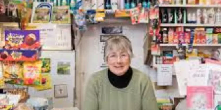 Waterproof Picnic Blanket Extra Thick For Family Outdoor Gatherings