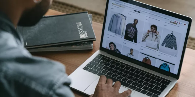 What Is The Difference Between Ecommerce