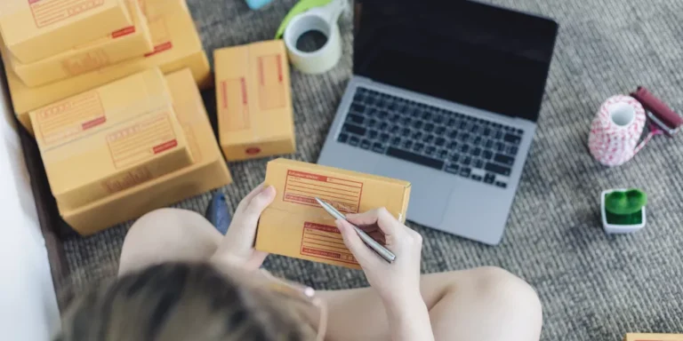 Winter Jacket Lightweight For Women Who Travel In Cold Regions Frequently