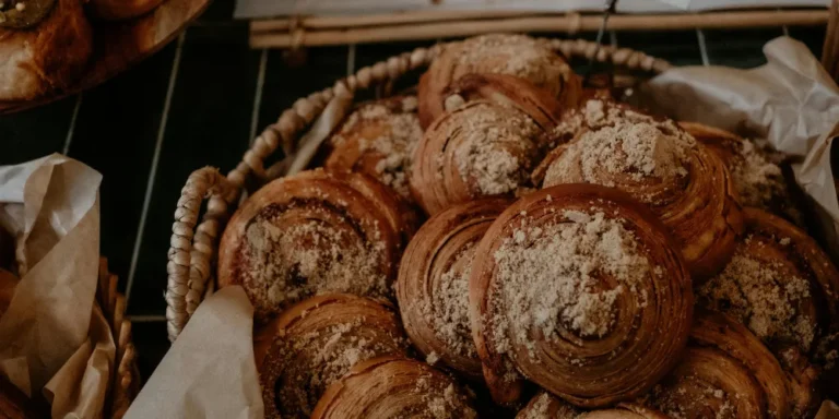 How To Organize A Small Home Office In A Bedroom?