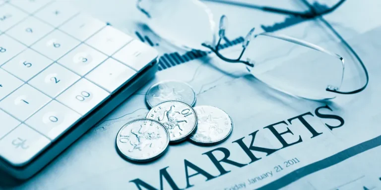 How To Start An Online Vintage Clothing Shop On Instagram?